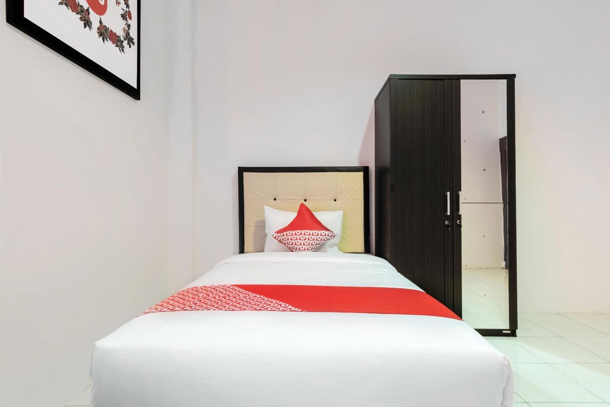 Oyo 622 Bakti Homestay Medan Kültér fotó