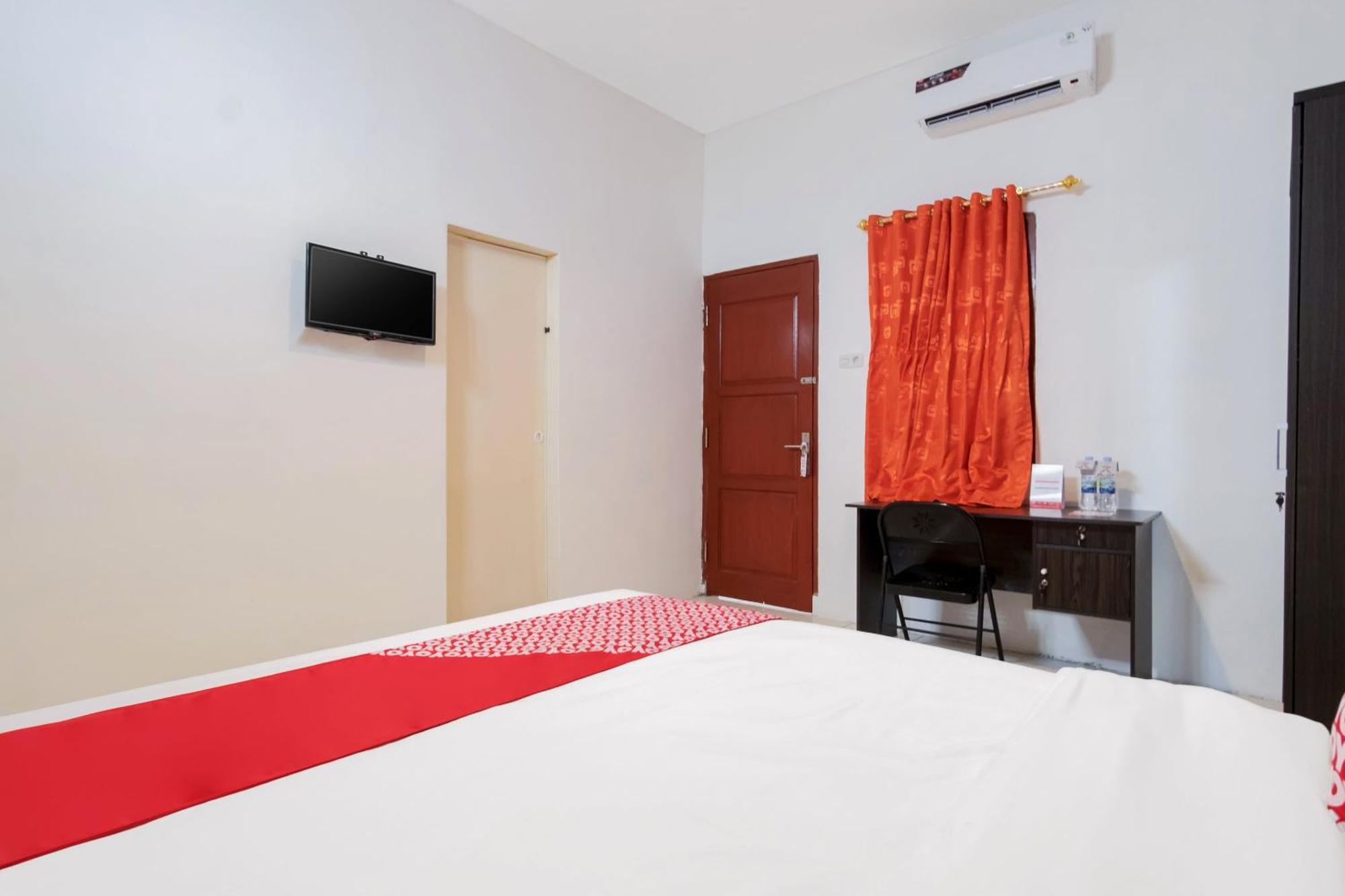 Oyo 622 Bakti Homestay Medan Kültér fotó